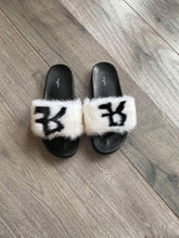 Load image into Gallery viewer, RFNYC BLACK & WHITE FUR SLIPPER