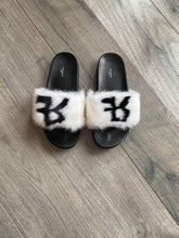 Load image into Gallery viewer, RFNYC BLACK & WHITE FUR SLIPPERS