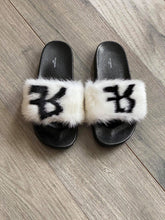 Load image into Gallery viewer, RFNYC BLACK & WHITE FUR SLIPPER
