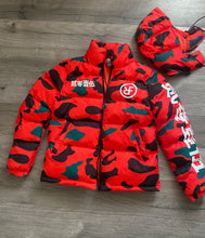 Load image into Gallery viewer, ORANGE CAMO BUBBLE JACKET