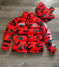 Load image into Gallery viewer, ORANGE CAMO BUBBLE JACKET