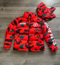 Load image into Gallery viewer, ORANGE CAMO BUBBLE JACKET